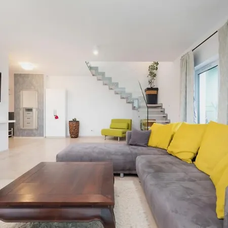 Apartment Sea